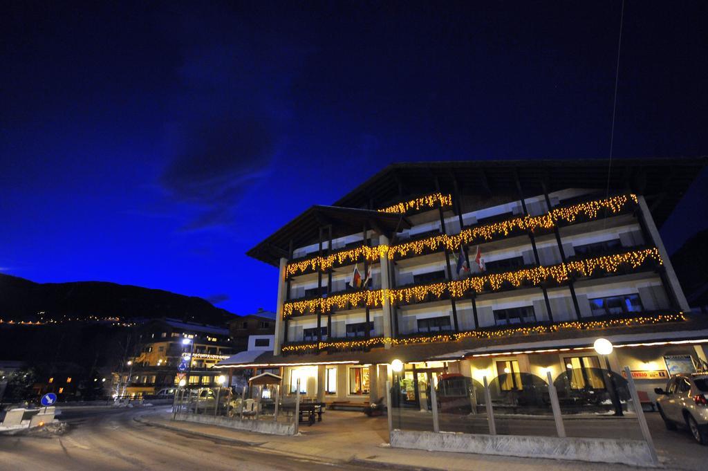Hotel Derby Bormio Zewnętrze zdjęcie